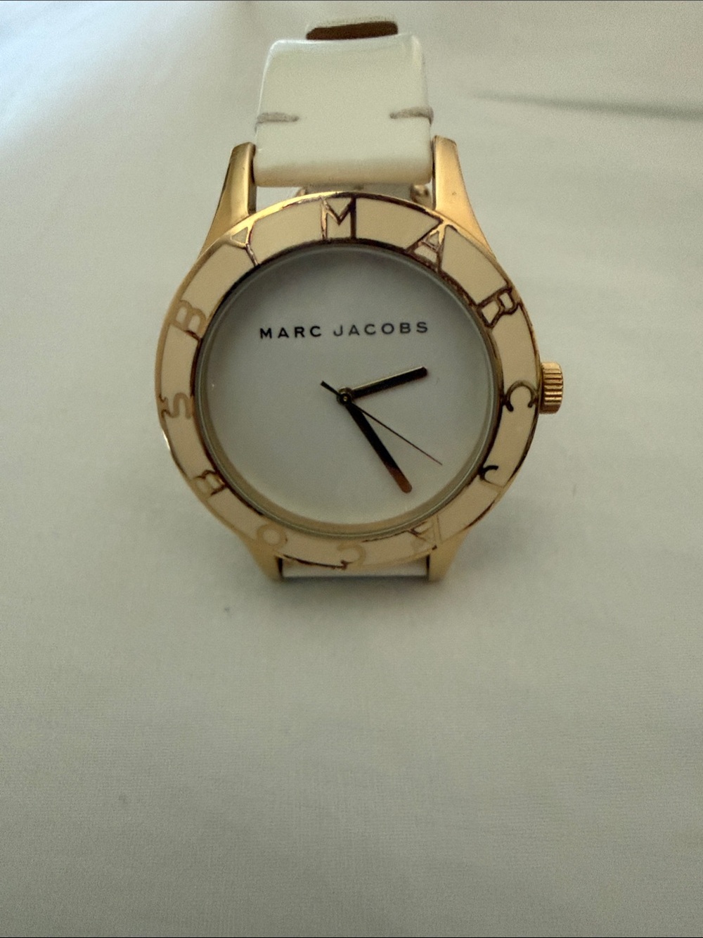 Marc Jacobs White and Gold-Tone Round Dial Watch